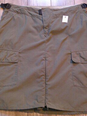"Patagonia" Outdoor Trek 100% Nylon SKIRT Front Zip/Pockets Khaki Woman M